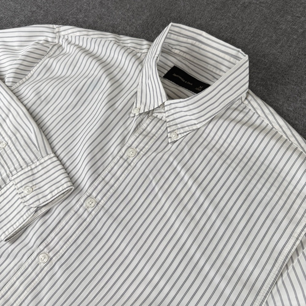 Abercrombie & Fitch Mens M White Gray Stripe Button Down Long Sleeve Shirt